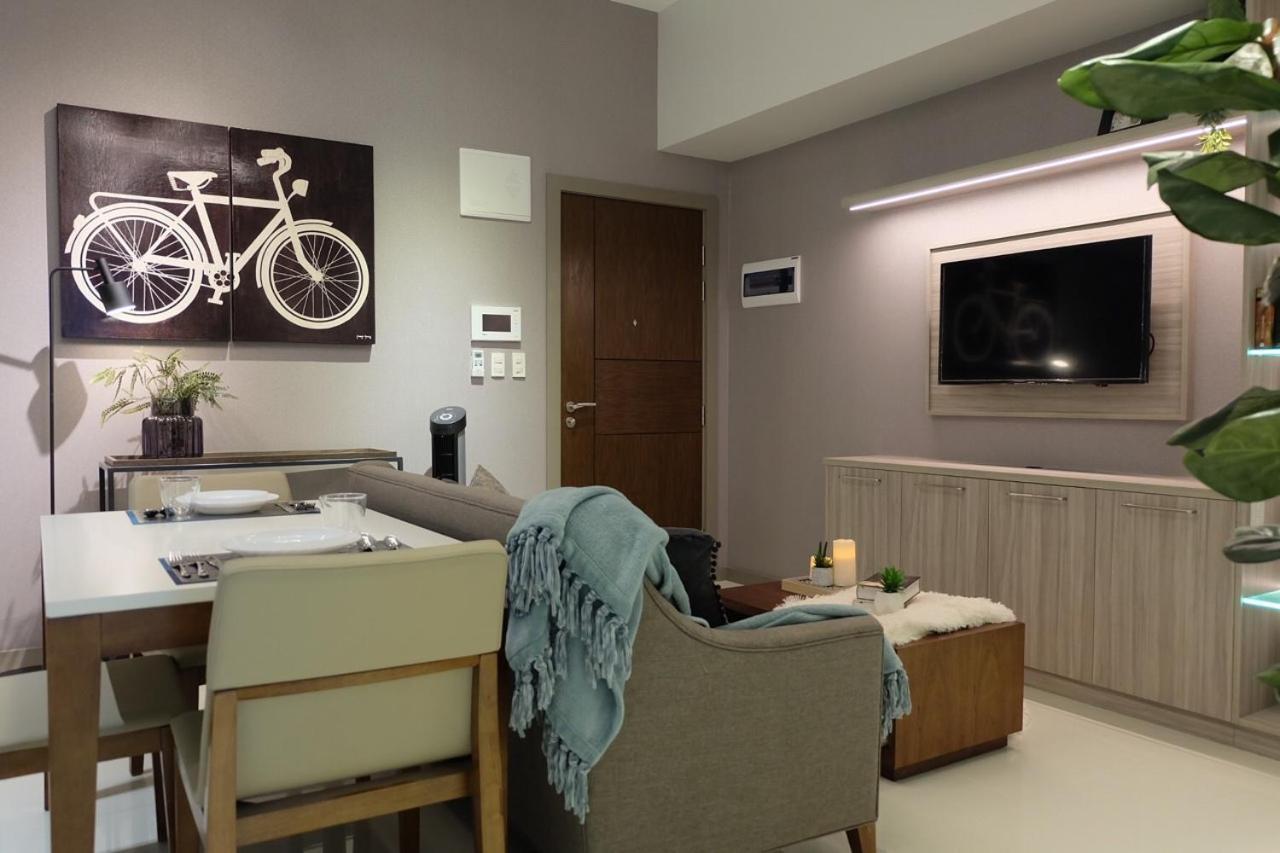 One Uptown Residence Taguig Ngoại thất bức ảnh